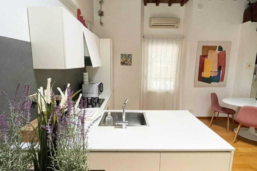 Romantic In Apartamento